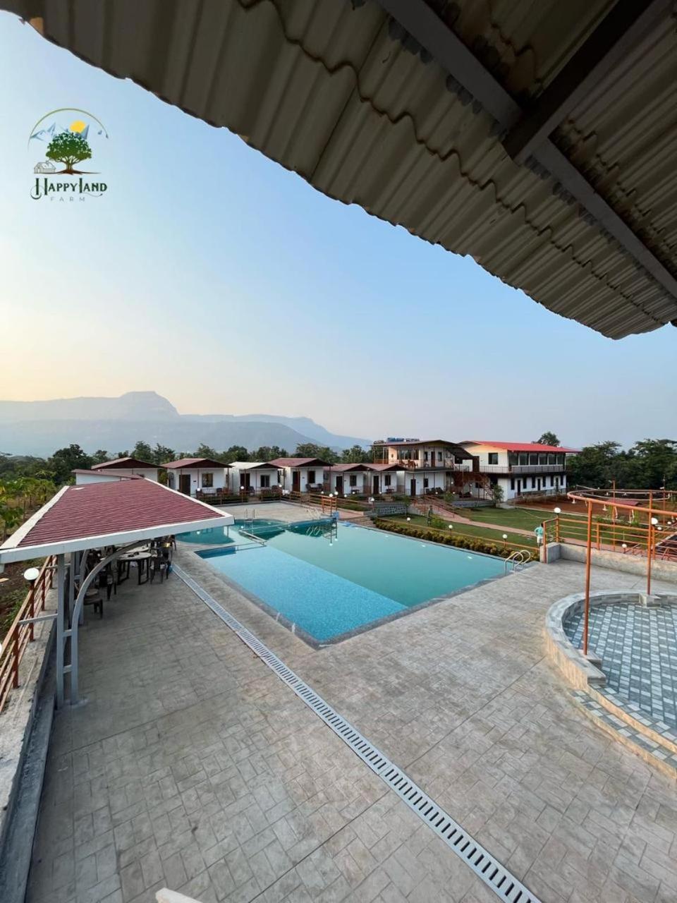 Happy Land Farm Hotel คาร์จัต ภายนอก รูปภาพ